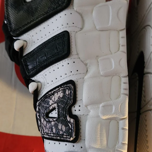 Nike Uptempo - Picture 9 of 12